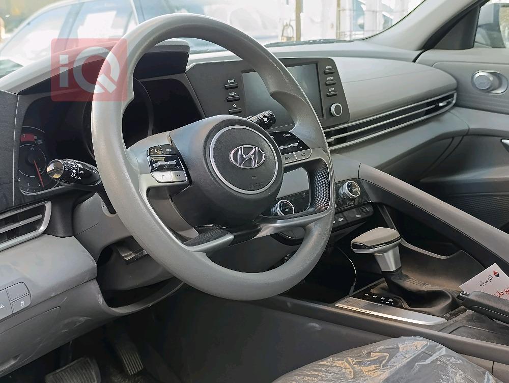هیوندای ئەلەنترا